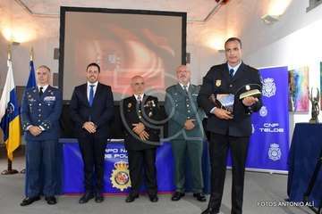 Condecoraciones para tres agentes de la Policía Local de Telde (Foto Antonio Alí y Francisco Javier Santana)